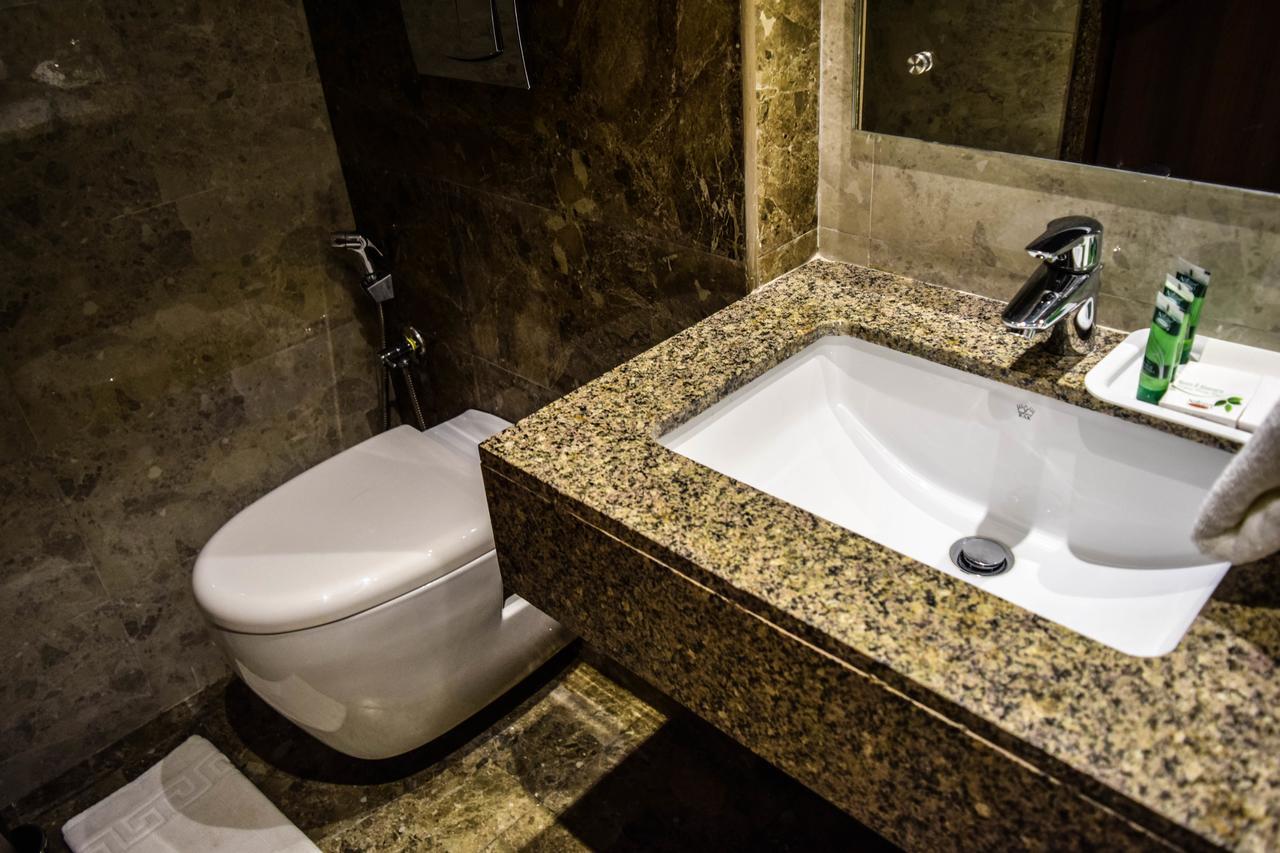 Rg Royal Hotel Бенґалуру Екстер'єр фото